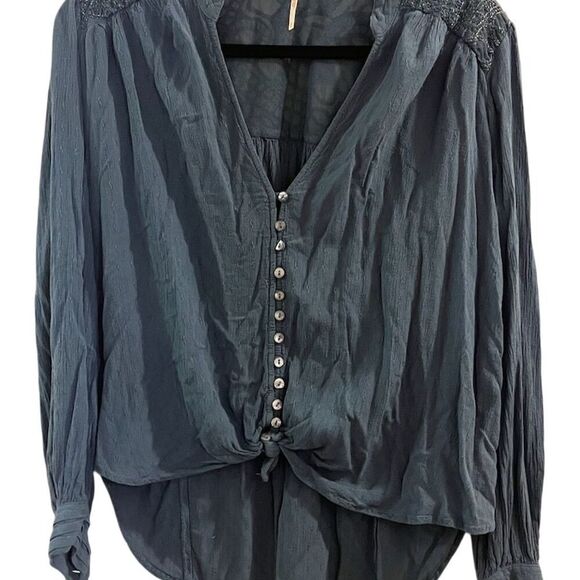 Free People Tops - Free People Top Women's Blue Embroidered Peasant Tunic Size M Bohemian Coquette